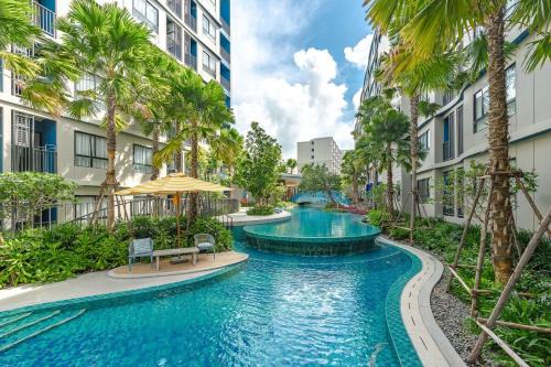 C213 Fit Chill Condo with Pool and Gym