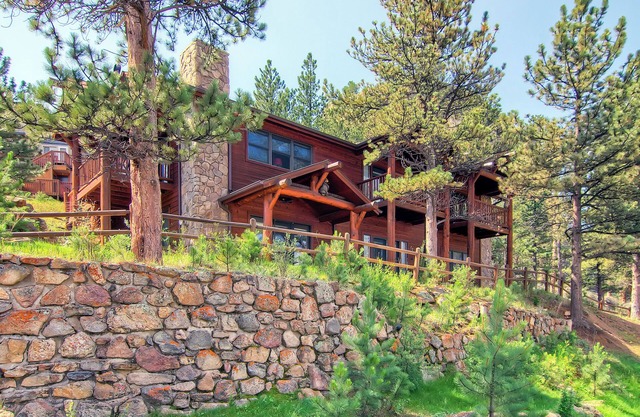 C3 Deluxe Condo W/Two Balconies & Mountain View