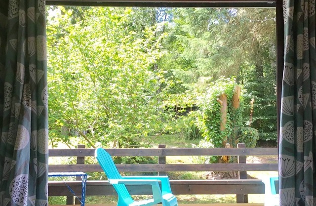 Caban Bach - The Little Cabin. Cosy cabin with huge sunny deck.