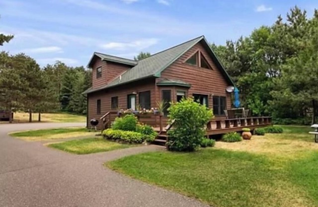 Cabin 11 in Pine River