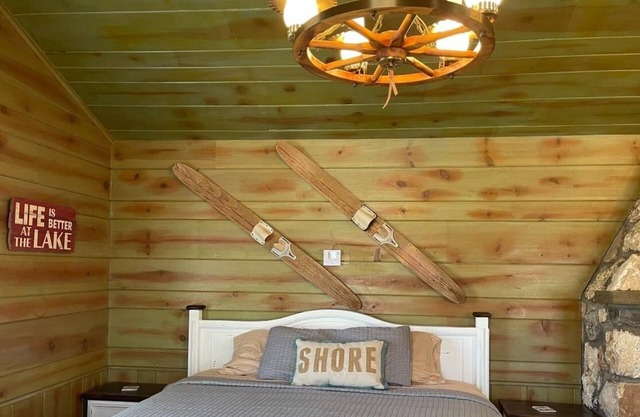 Cabin 2 on Stony Point