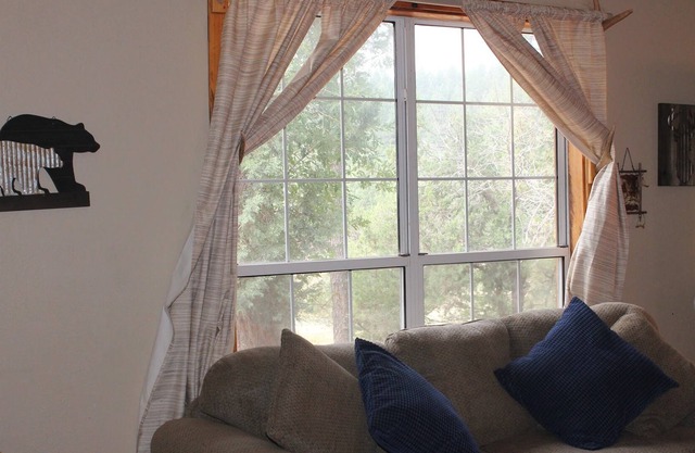 Cabin #3 Clean Cozy Cabin next to Lincoln National Forest