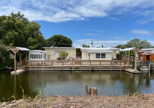 Cabin and Cottage on the Water