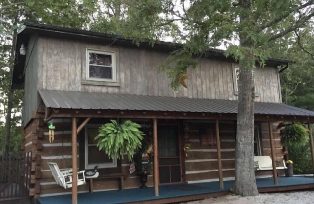 Cabin at Woods Creek Lake in East Bernstadt, Ky Beautiful Wooded Views,