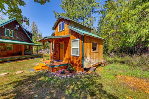 Cabin on 5 Acres in Port Angeles with Fire Pit!