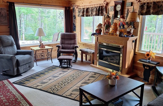 Cabin tucked in the woods! Direct trail access. Very well maintained. nnnnnnn n