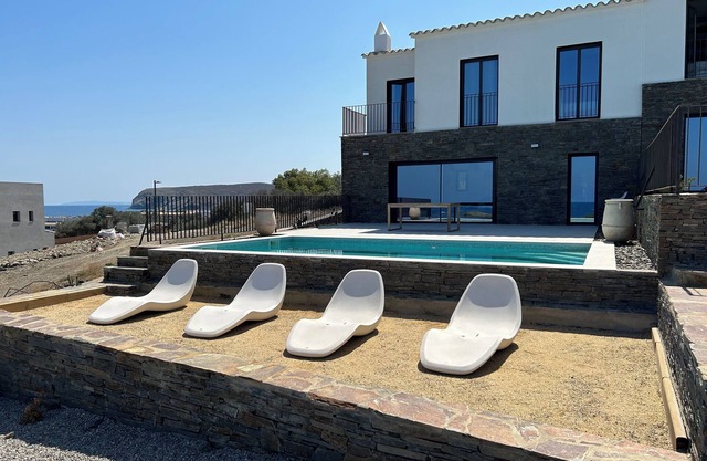 Cadaquès house with pool and sea view