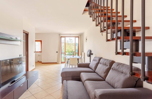 Cadrezzate With Osmate (VA)