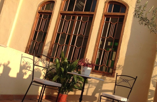 Cal Comabella - modernist house in the historic center of Balaguer