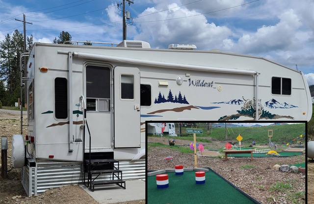 Camper at Minigolf Course TIGER - AC - Furnace - Fully Furnished