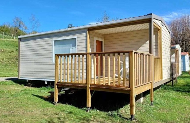 Camping 3 étoiles - Piscine - ccbadeg