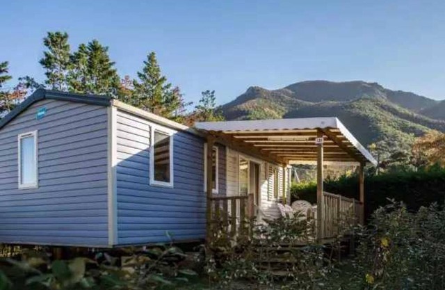 Camping 3 étoiles - Piscine - eebhah