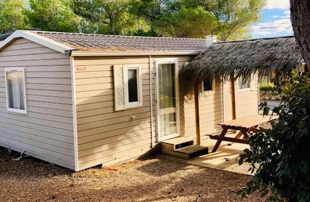 Camping 3 étoiles - Piscine - eehdbd