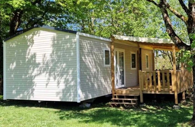 Camping 4 étoiles - Piscine - ccbahgh