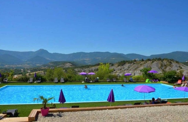 Camping 4 étoiles - Piscine - ccbacg0