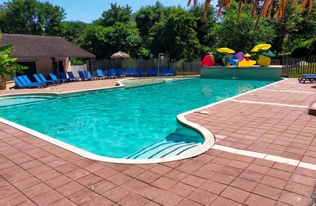 Camping l'Eau Vive * - Cottage Family 6 people