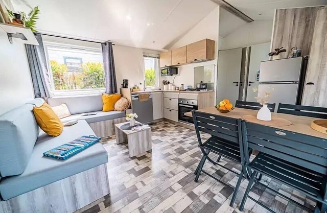 Camping L'Océan * - Mobile Home Trio Premium 4 Rooms 6 People Jacuzzi + Air Conditioning + TV