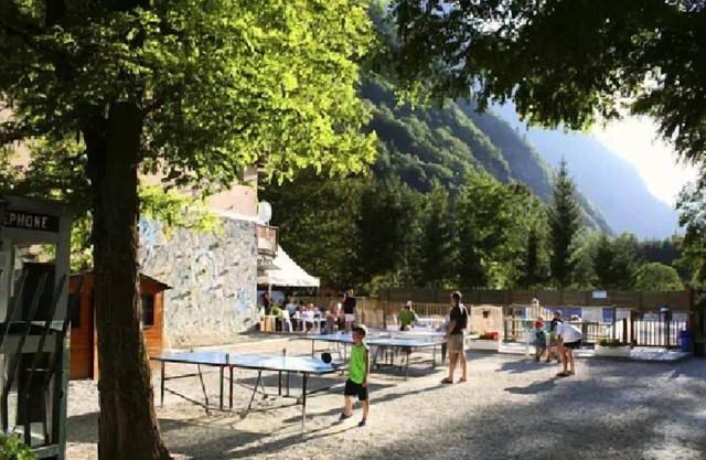 Camping Le Château de Rochetaillée* - Family Confort 35m² - for people with reduced mobility - Air conditioning - TV for 4 people