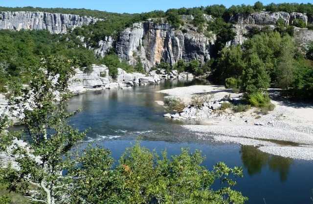 Camping Le Coin Charmant * - Family mobile home - 26m² - 2 bedrooms - air conditioning 4 people