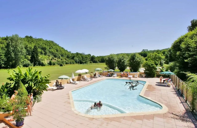 Camping Le Pont de Mazerat **** - Safari tent 35m² 5 people