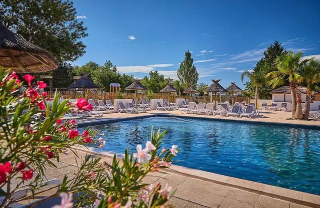 Campsite Le Crin Blanc * - Mobile Home Classic XL 3 Rooms 4 People