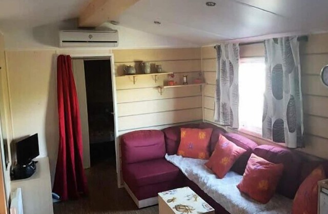 Campsite Les Lacs De Courtès*** - Mobile home Grand Confort 4 rooms 6/8 people