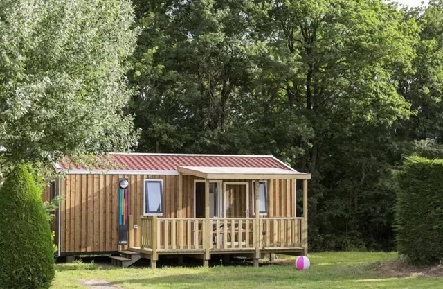 Campsite Village de la Guyonnière * - Comfort Cottage 3 Rooms 4 People
