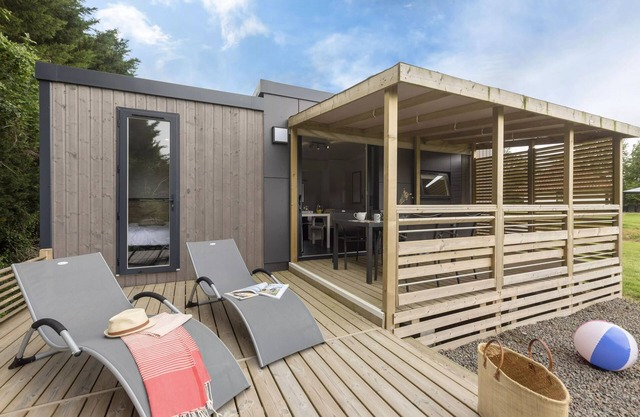 Campsite Village de la Guyonnière * - 3-Room Premium Cottage 4 People