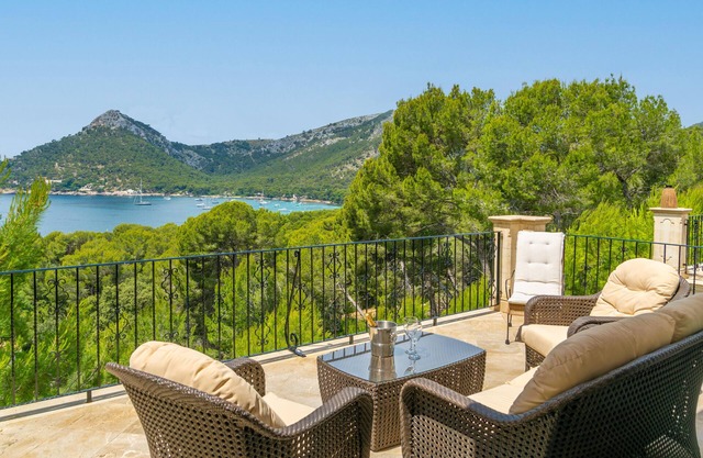 CAN MIR SA POSADA DES PAGÈS - Luxury villa with private pool and free WiFi.