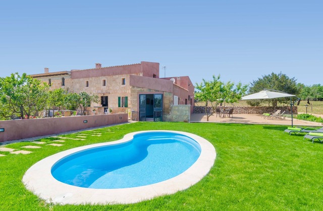 CAN POTDIR - Villa with private pool in Ariany. Free WiFi
