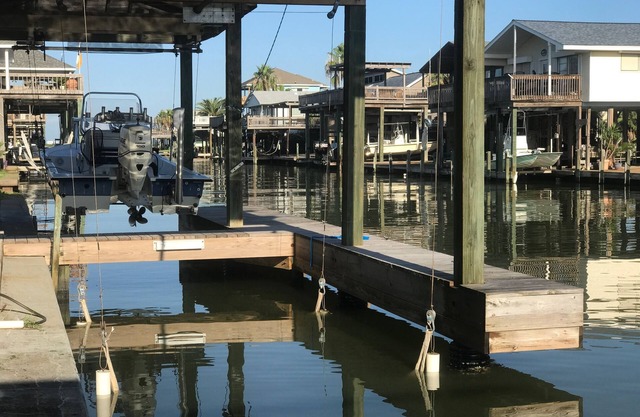 Canal front Fishing and Beach Paradise!