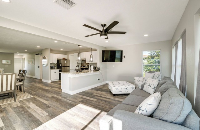 Canal-Front Home w/Dock & Patio in North Port