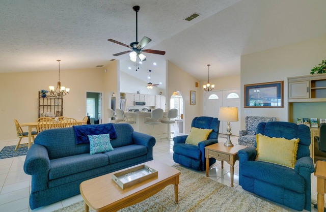 Canal-Front Retreat in Crystal River!