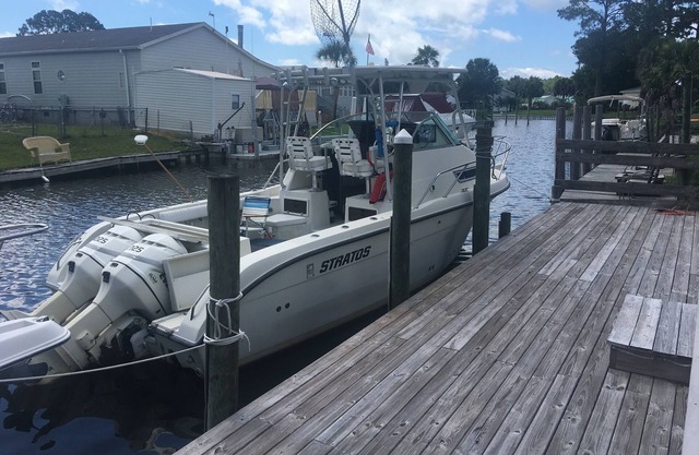 Canal home, NAS, Blue Angels, Tiki Bar, near beaches, bring your boat