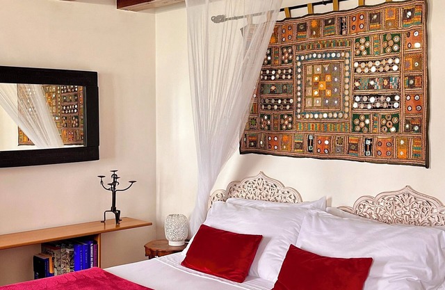 Canal View - PLEASE READ THE DESCRIPTION