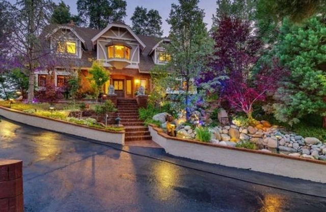 Candyland Estate,Guest house,Indoor Spa, Sauna and Dock for Swimming and Fishing
