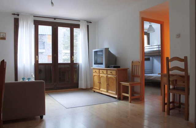 Canfranc Estación Apartment in the Aragonese Pyrenees
