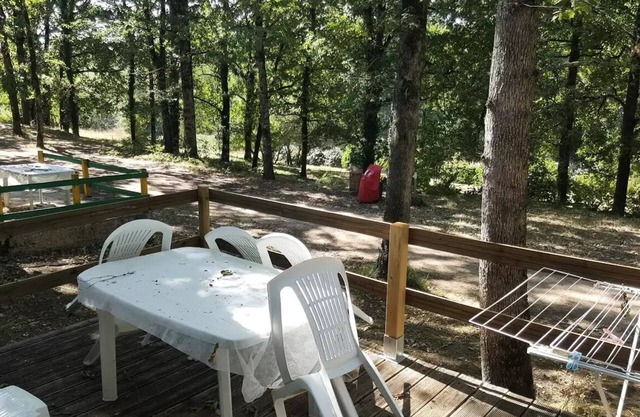 Canvas tent - 2 bedrooms - without sanitary facilities sleeps 4