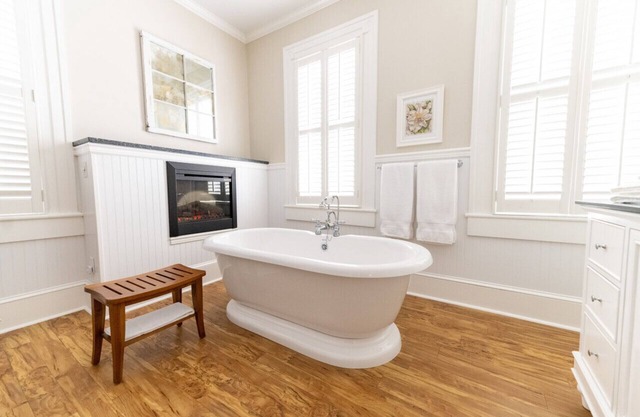 Captain's Quarters Rm. 3