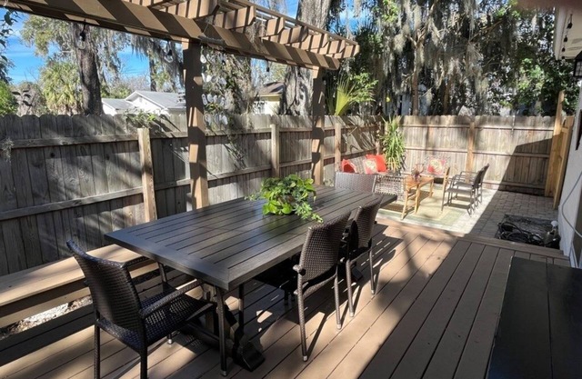 Captain's Secret - Beautiful Home in Downtown Beaufort by RedAwning