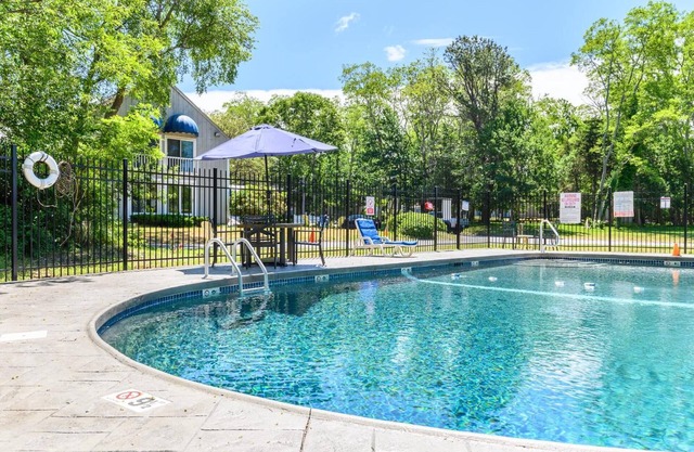 Captains Quarters Motel & Conference Center
