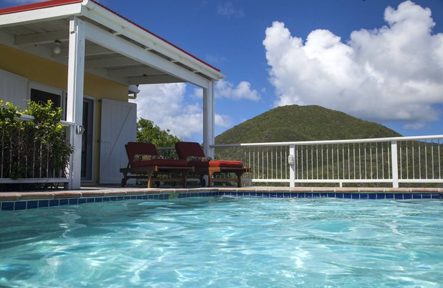 Caribe Breeze, all solar, private peaceful villa and pool, spectacular views