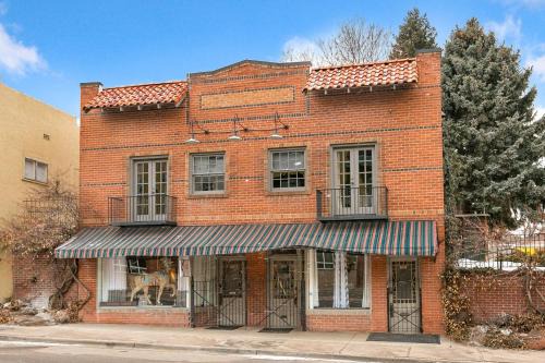 Carousel Lofts - cool space and great location