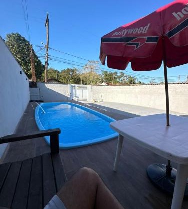 Casa com piscina em Itanhaem perto da praia