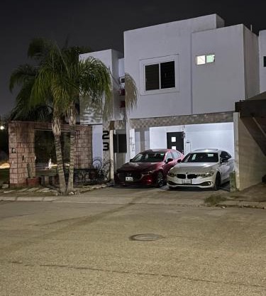 Casa completa y equipada 4 habitaciones 6 camas asador y juguetes para niños A 10 minutos de parques industriales, clínicas 71 y 16 del IMSS y del ISSSTE