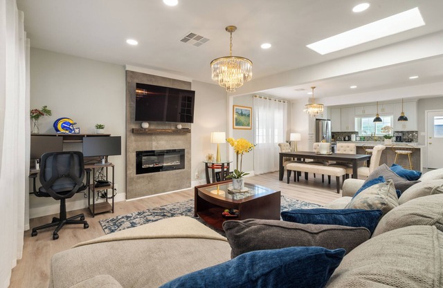 Casa CW 3Bedrooms House + Guest Studio Near LAX/SoFi Stadium/Beachn