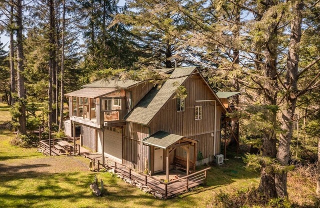 " Casa Del Mar" (House by the Sea) Forest Retreat