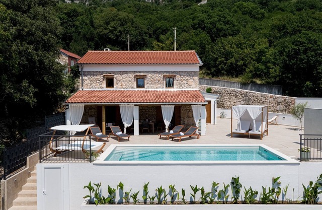 Casa Di Nika private heated pool and jacu, Bribir, Croatia
