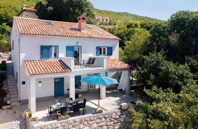 Casa Dorella in peaceful location with a sea view