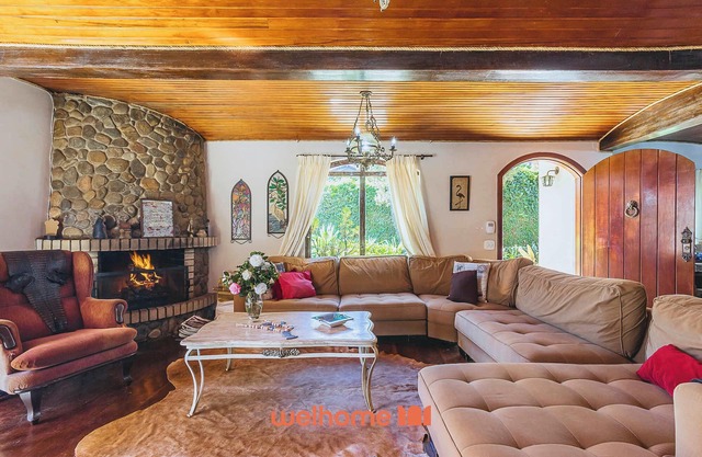 Casa em Campos do Jordão com Lareira
